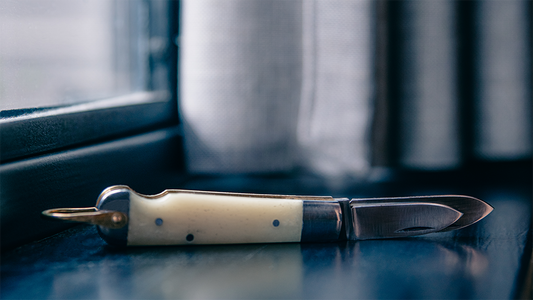The Howland Knife